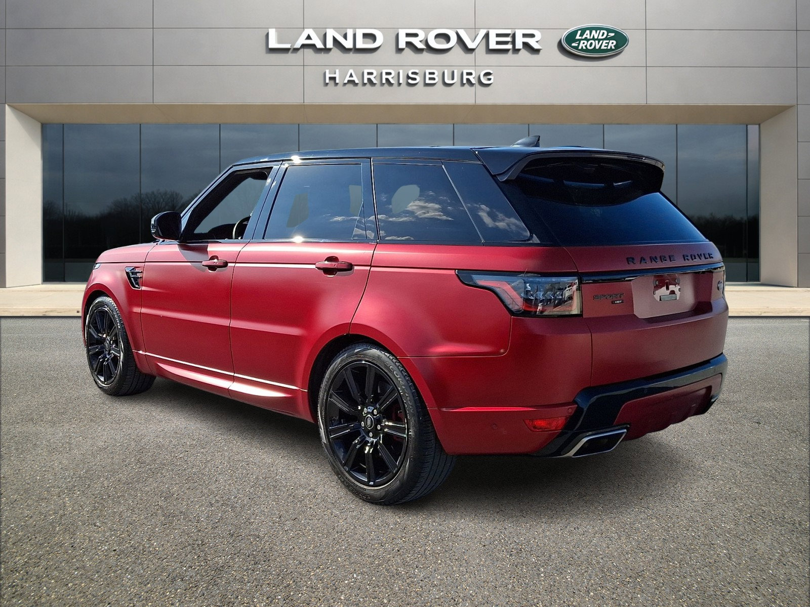 Used 2022 Land Rover Range Rover Sport HST image 2