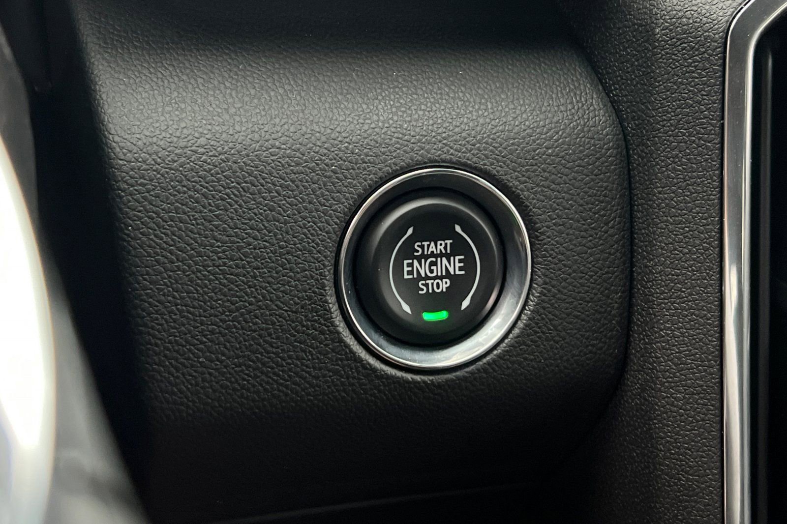New 2026 GMC Acadia Denali w/ Super Cruise Package FWD image 23