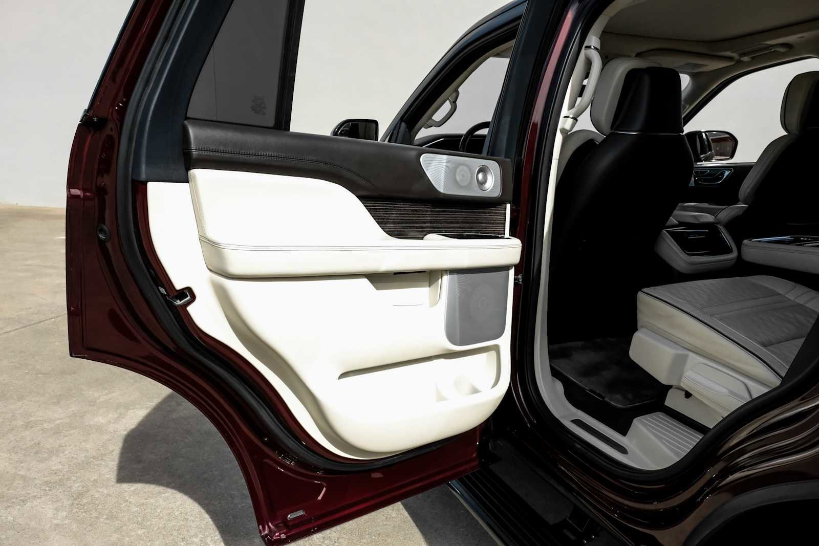 Used 2024 Lincoln Navigator Black Label AWD/4WD image 50