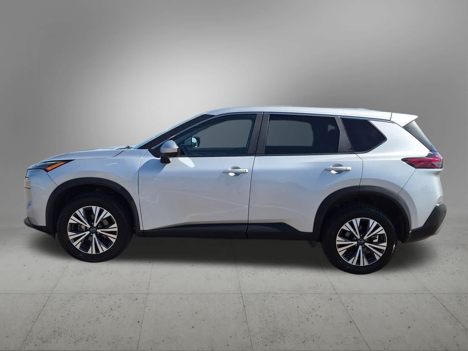 Used 2023 Nissan Rogue SV AWD/4WD image 3