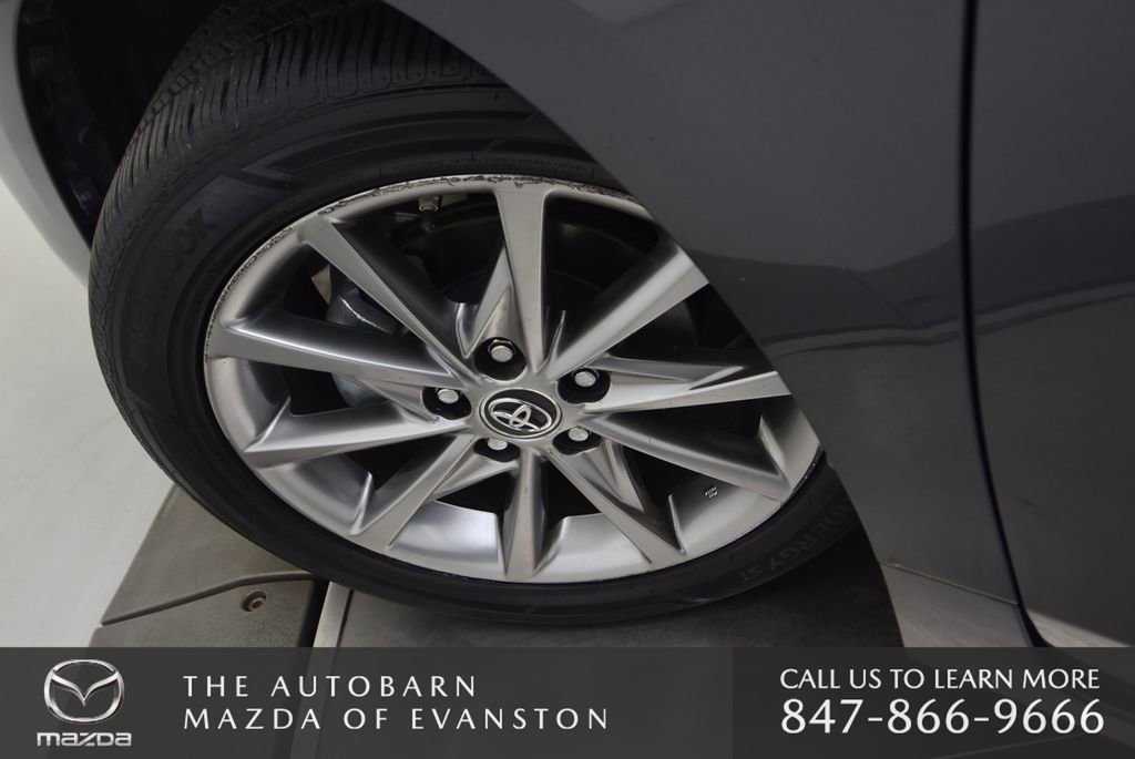 Used 2016 Toyota Prius V Five image 30