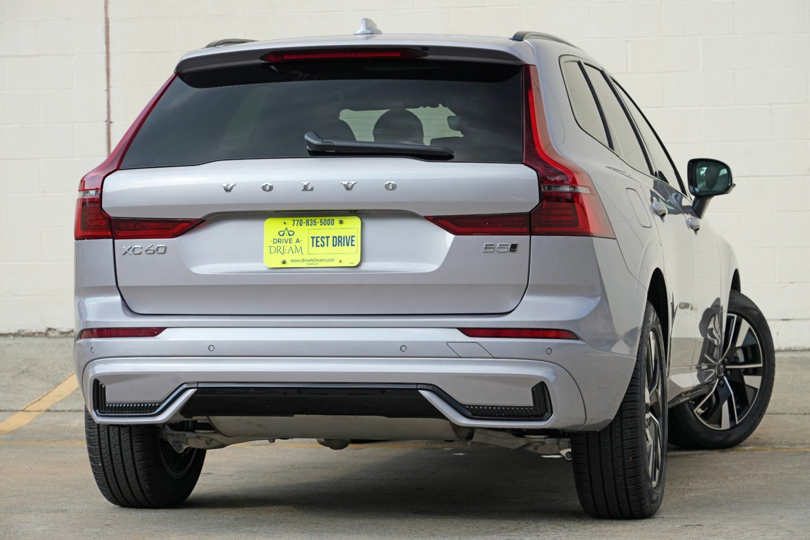 Used 2026 Volvo XC60 B5 Core w/ Climate Package AWD/4WD image 5