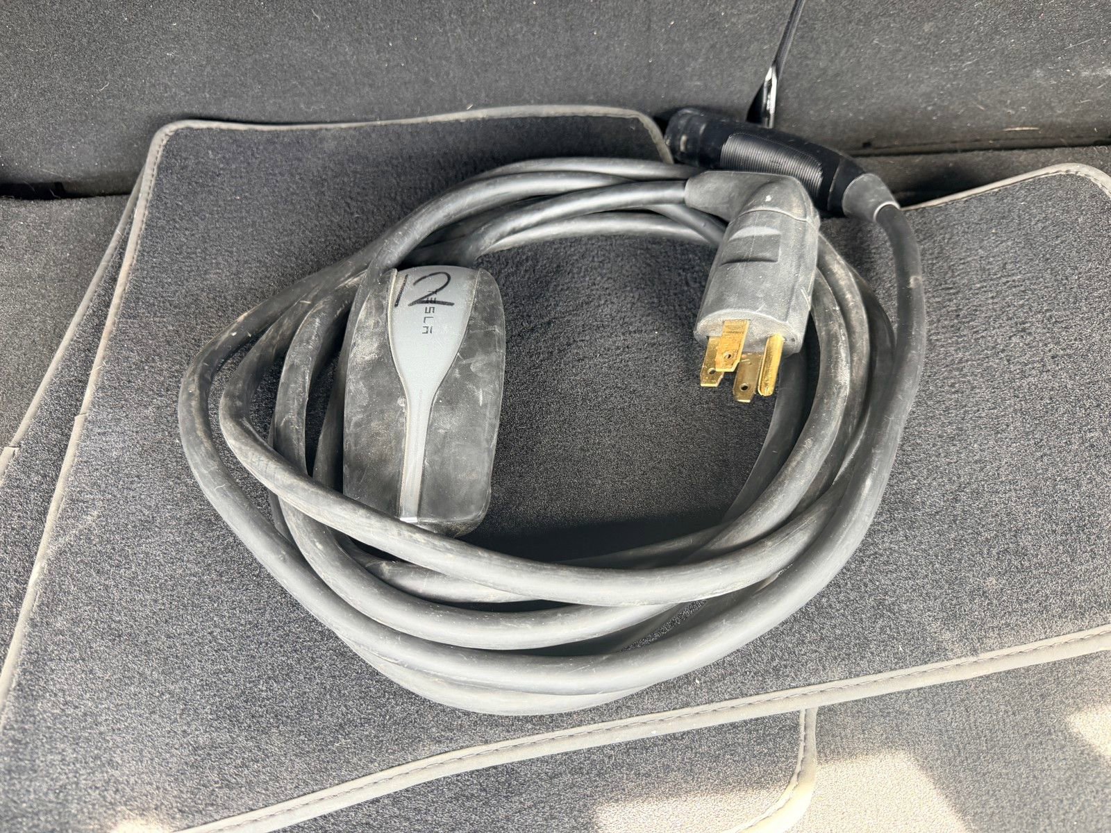 Used 2014 Tesla Model S RWD image 19