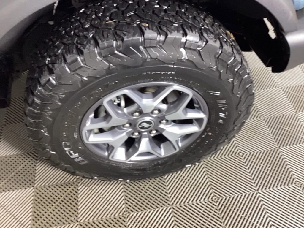 Used 2022 Ford Bronco Badlands image 7