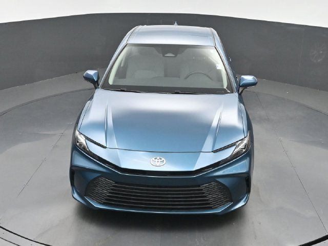 Used 2025 Toyota Camry LE FWD image 28