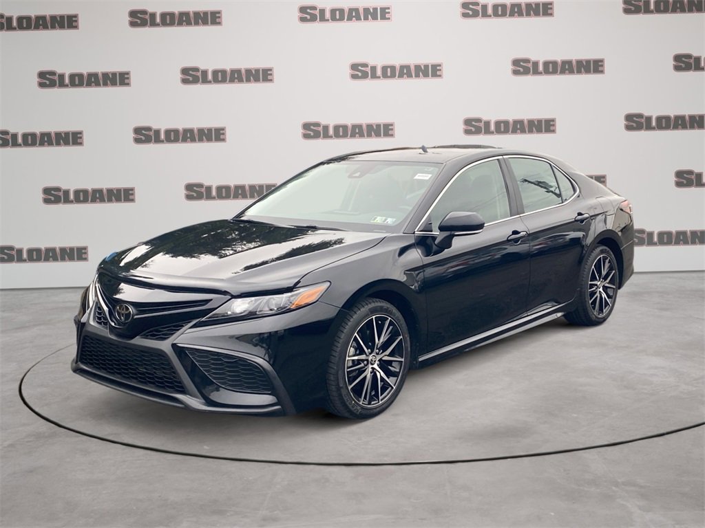 Used 2024 Toyota Camry SE