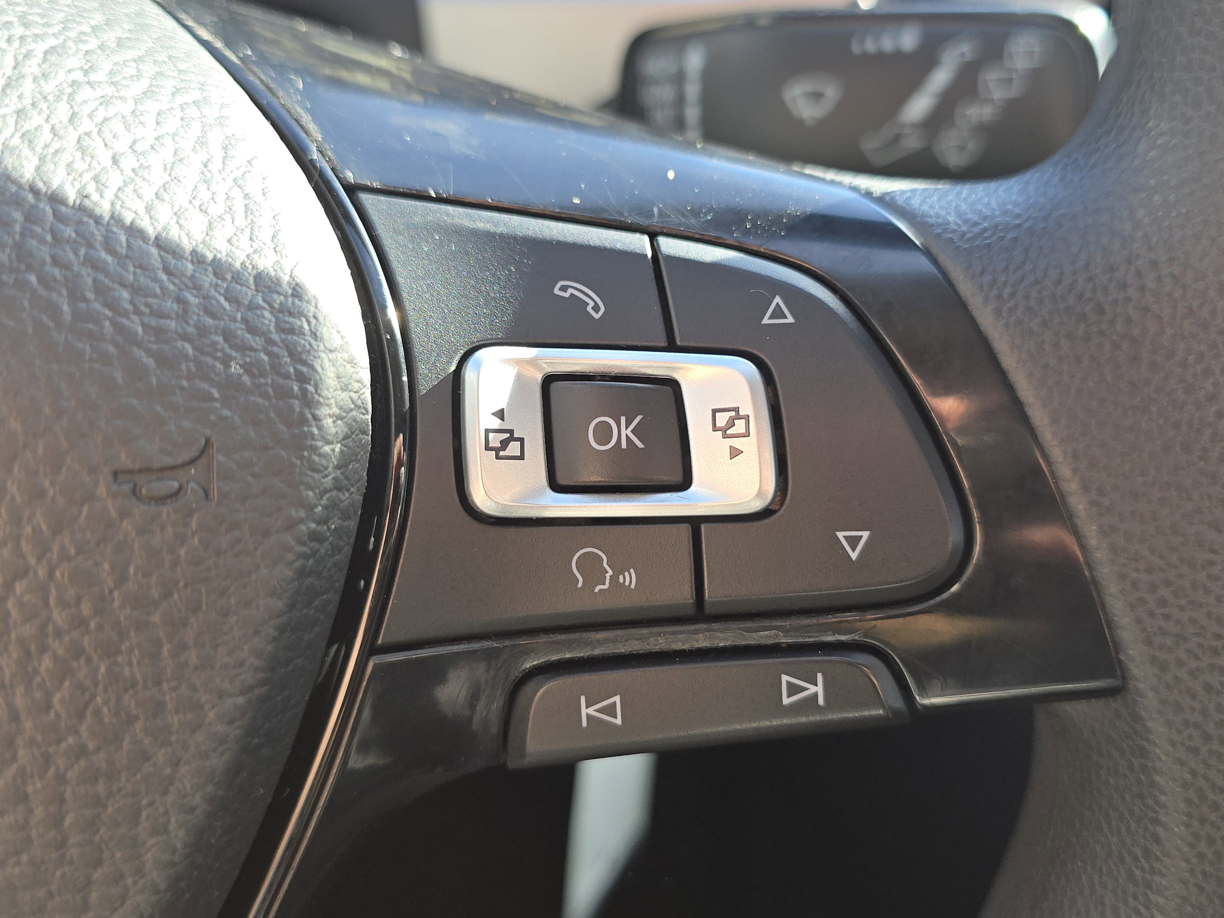 Used 2018 Volkswagen Atlas Launch Edition image 25