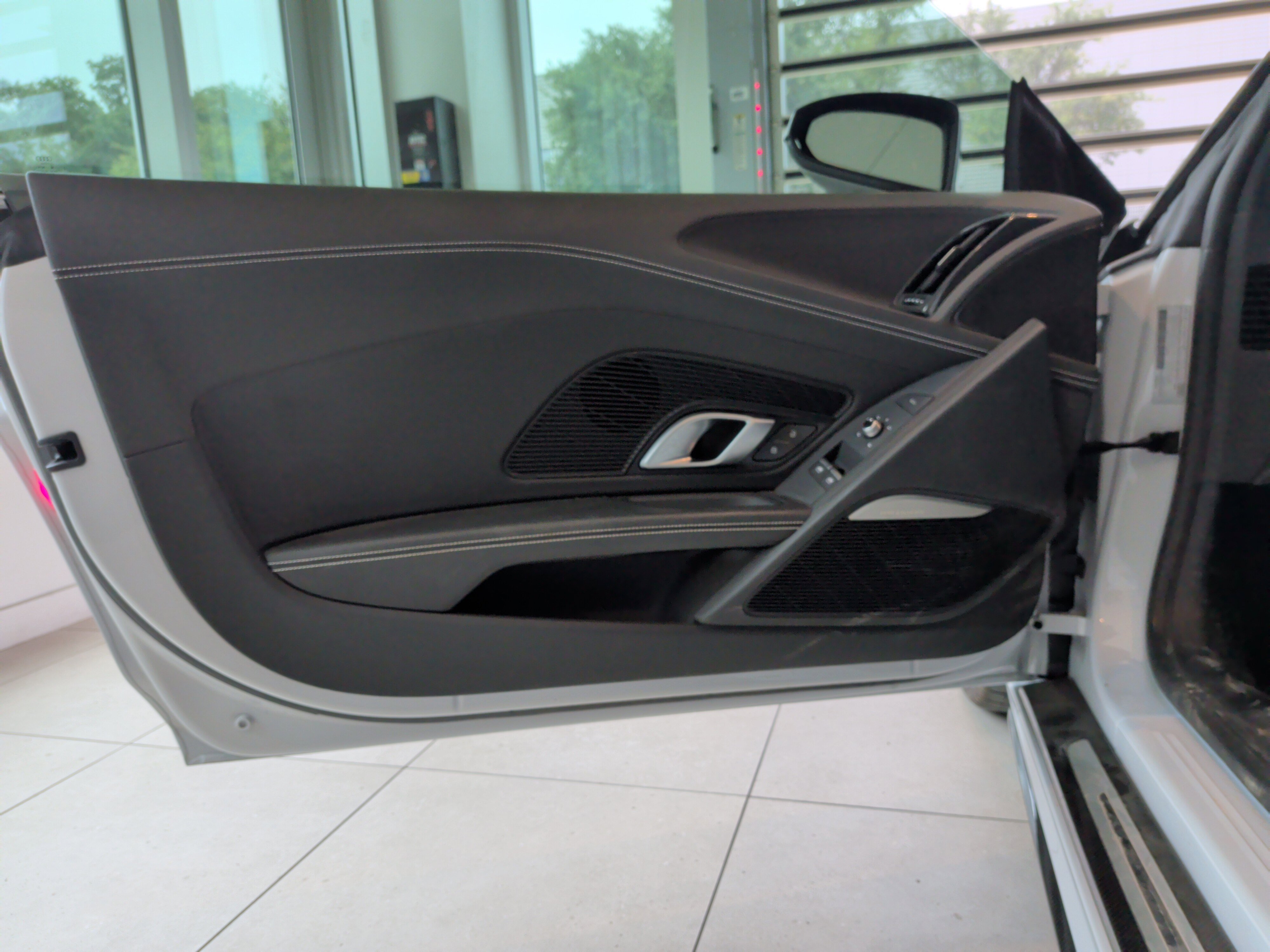Used 2018 Audi R8 V10 plus AWD/4WD image 13