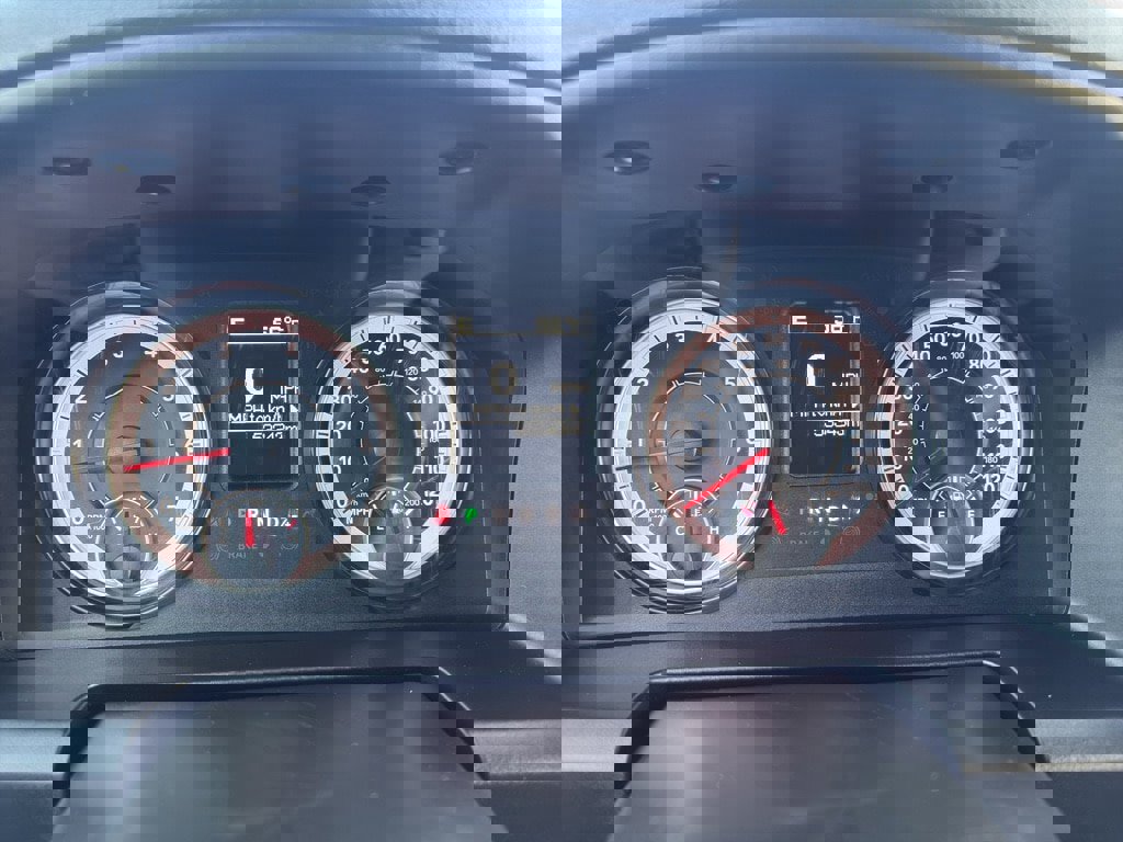 Used 2022 RAM 1500 Classic SLT image 8