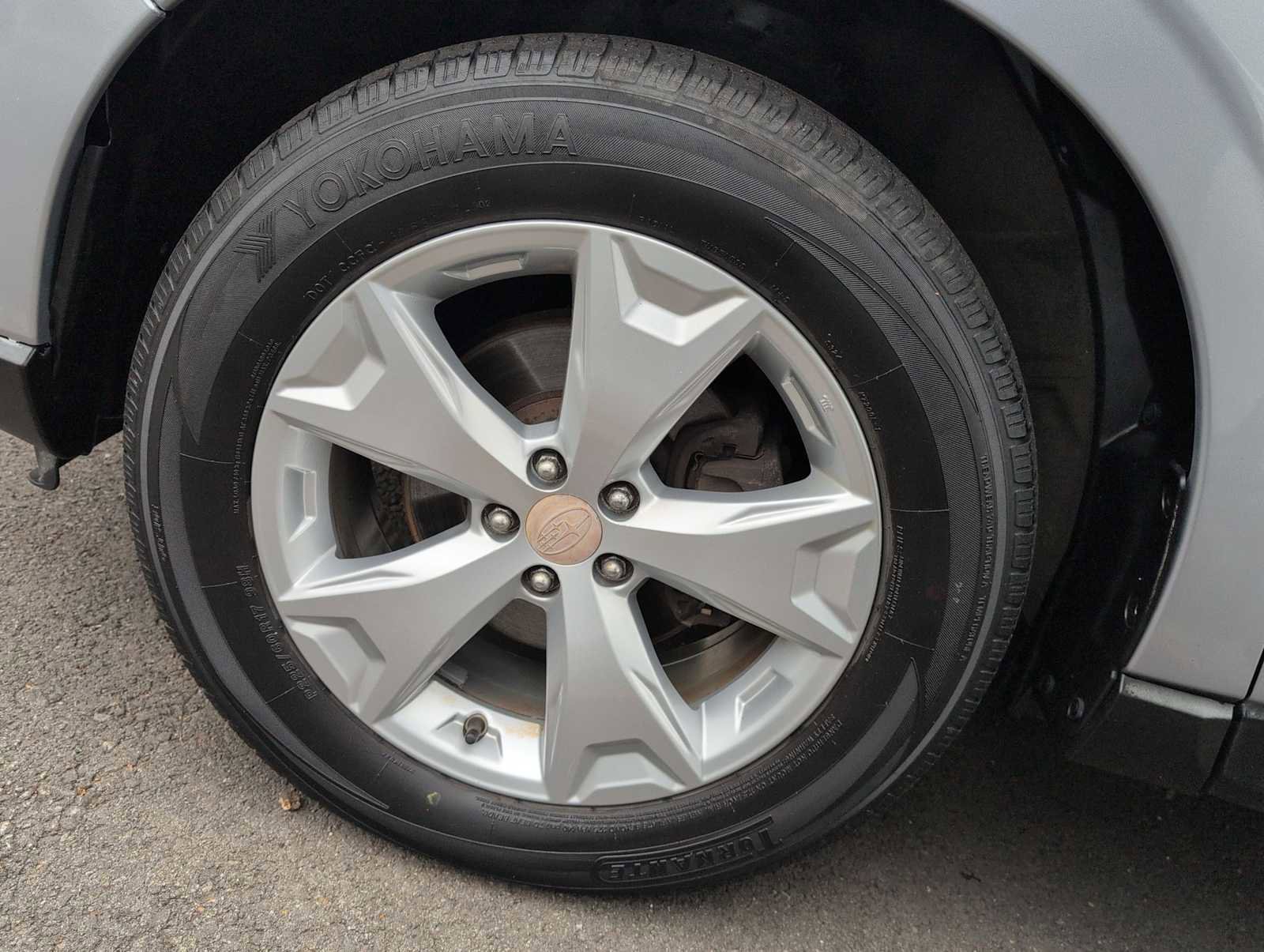 Used 2014 Subaru Forester 2.5i Limited AWD/4WD image 14