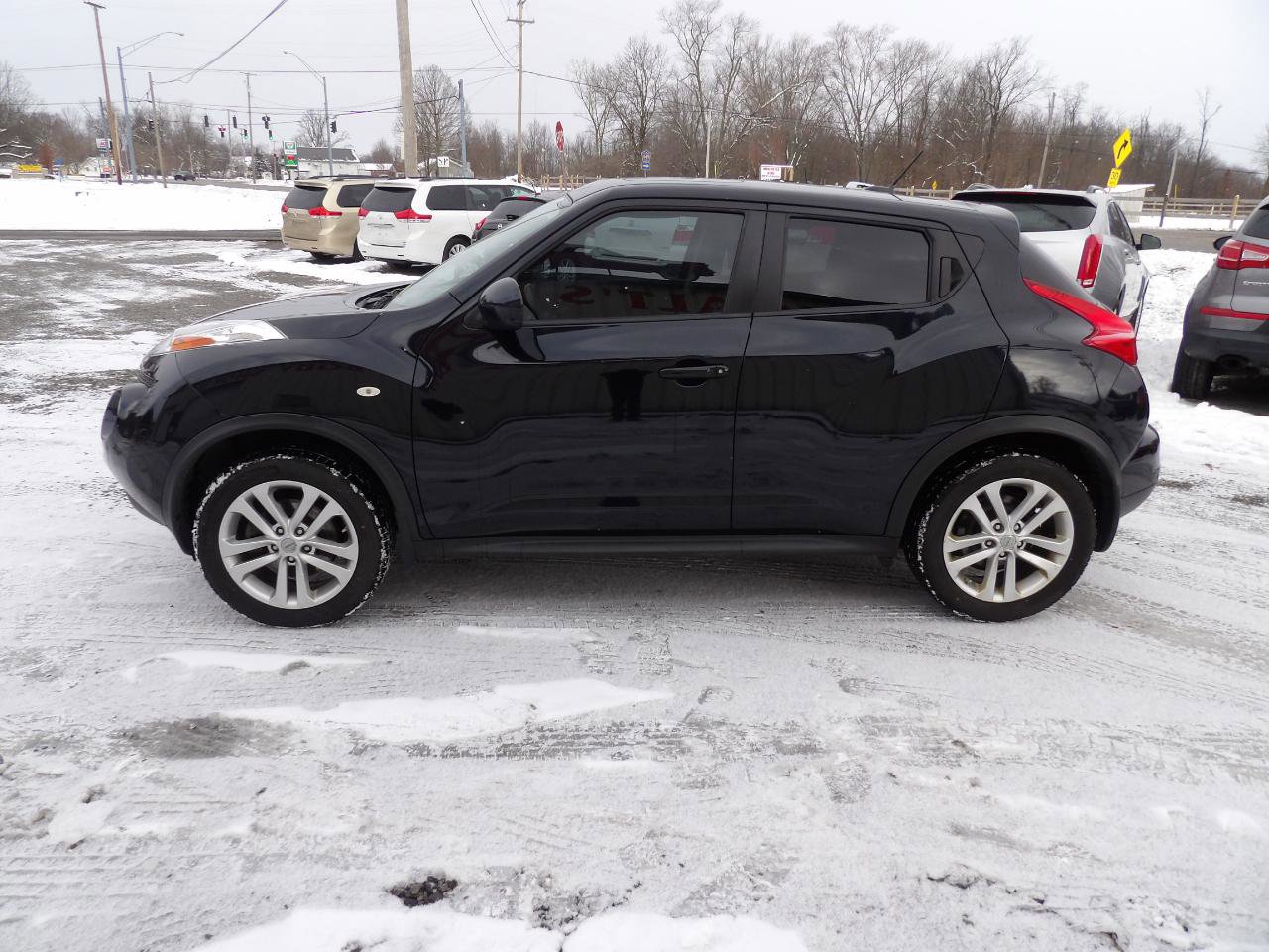 Used 2013 Nissan Juke SV AWD/4WD image 4