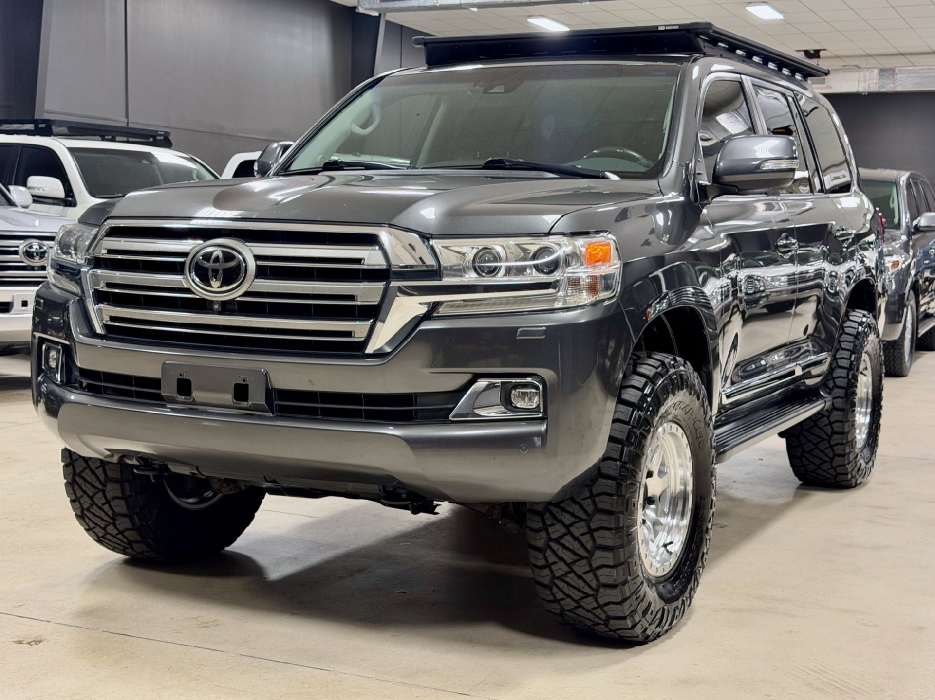 Used 2016 Toyota Land Cruiser AWD/4WD image 6