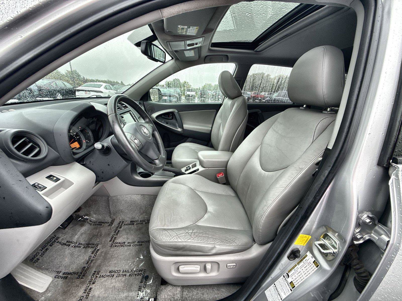 Used 2011 Toyota RAV4 Limited AWD/4WD image 14