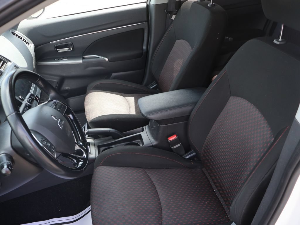 Used 2019 Mitsubishi Outlander Sport SE FWD image 21