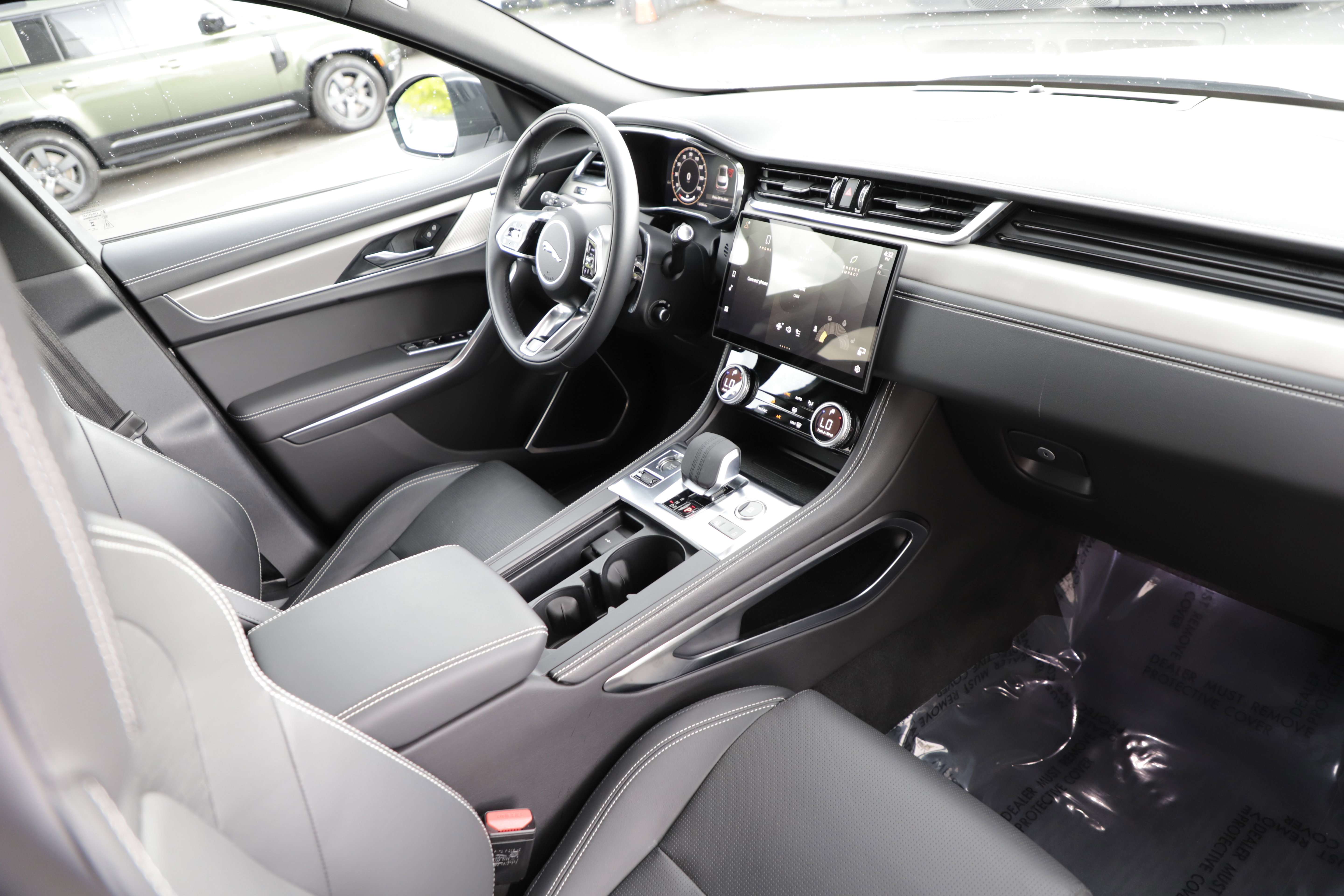 Certified 2025 Jaguar F-PACE R-Dynamic S AWD/4WD image 12