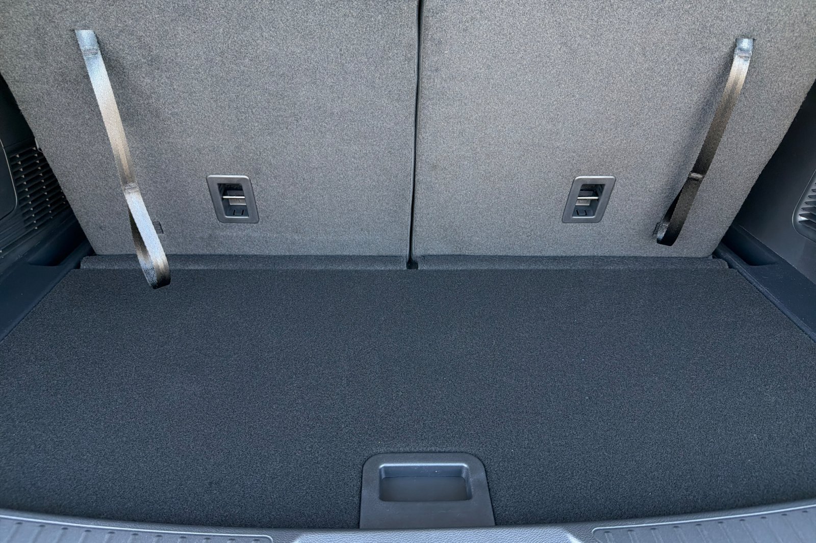 New 2026 Ford Explorer Active RWD image 17