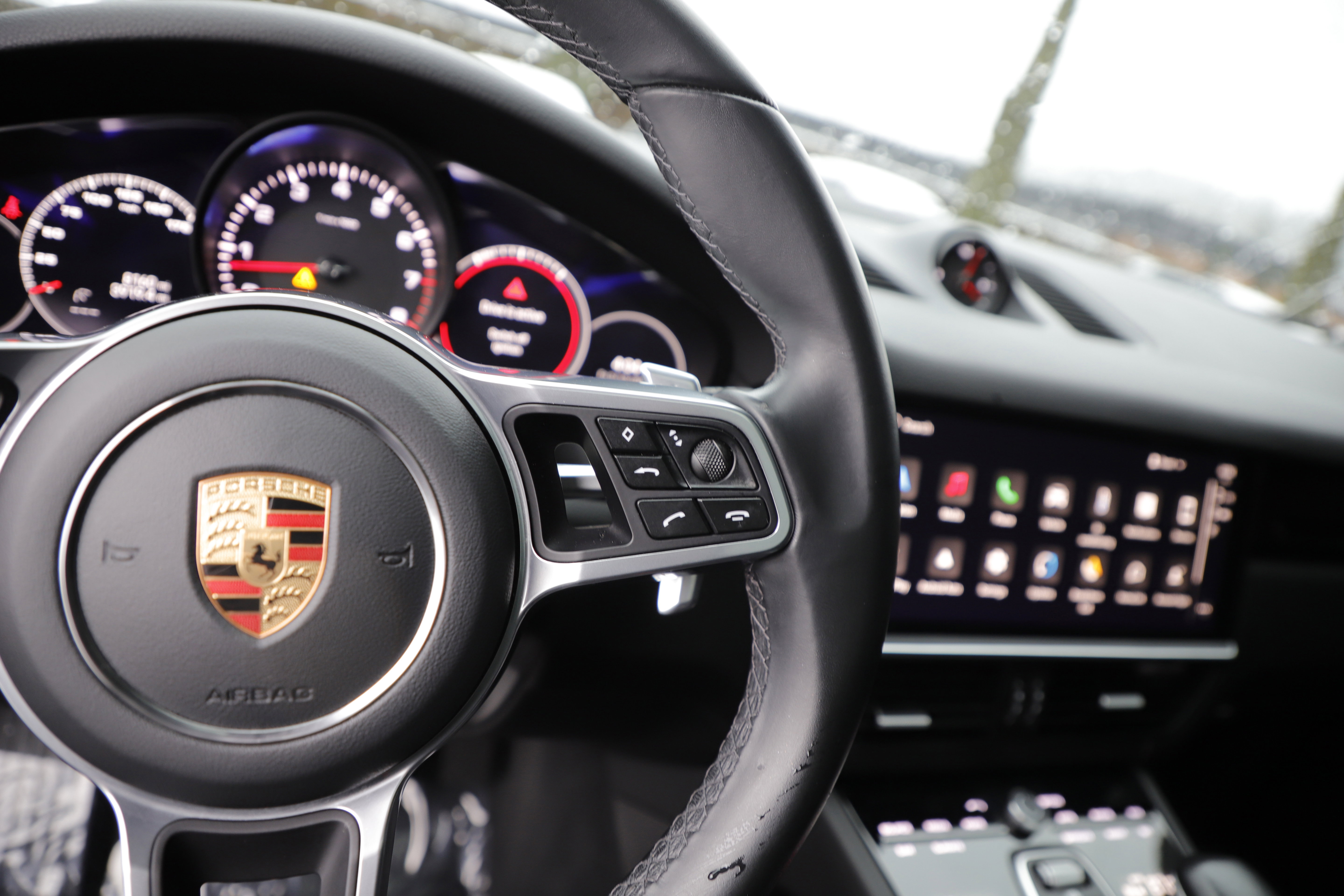 Used 2023 Porsche Cayenne image 23