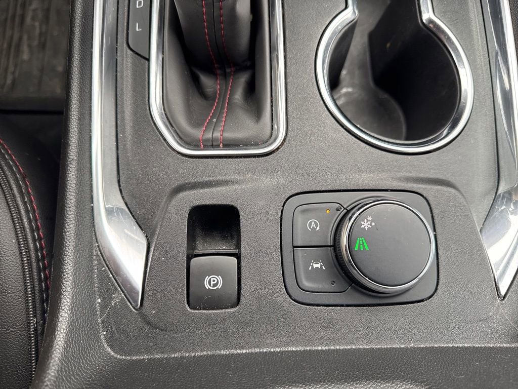Used 2023 Chevrolet Traverse RS w/ LPO, Floor Liner Package image 23