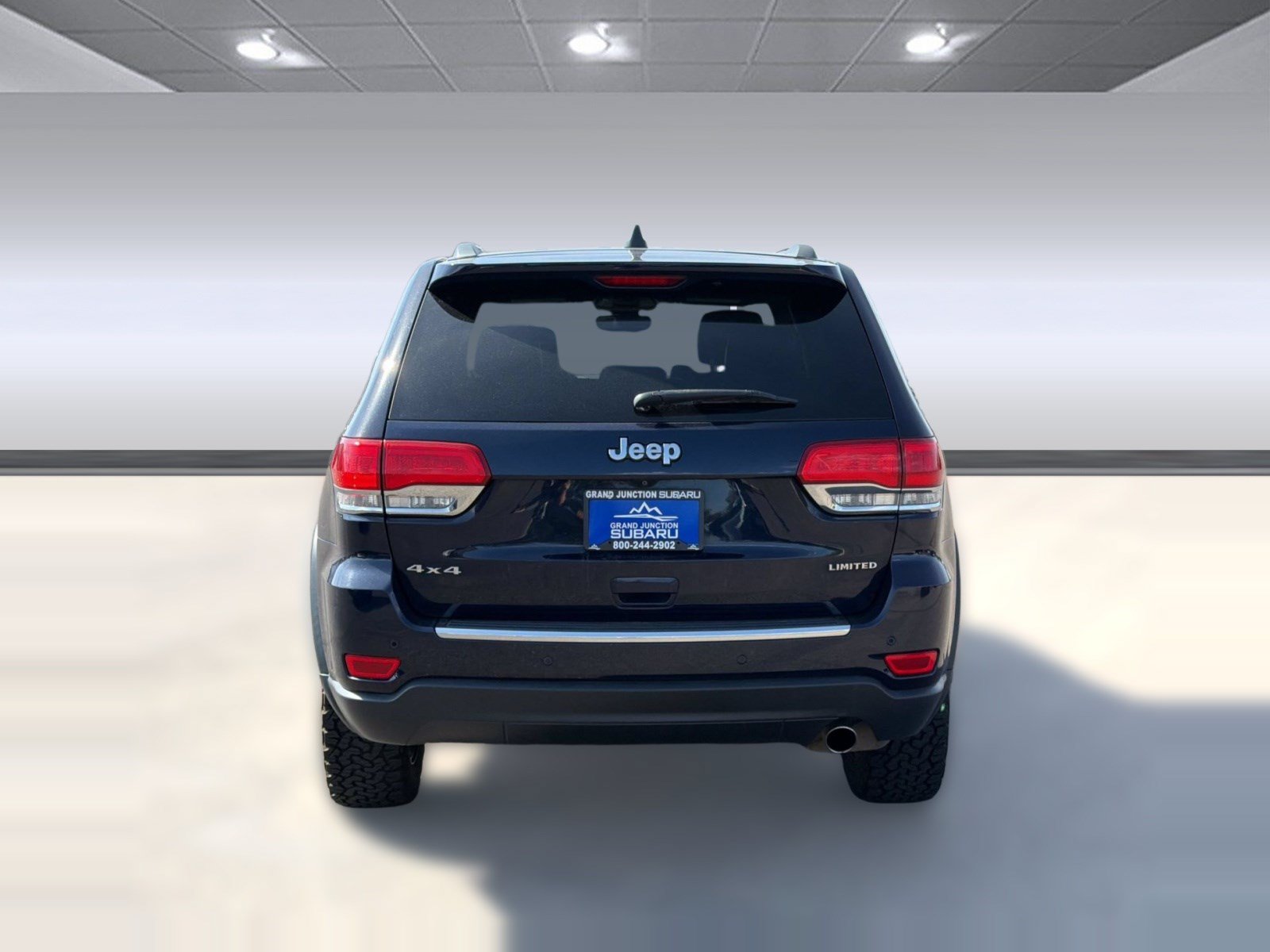 Used 2018 Jeep Grand Cherokee Limited AWD/4WD image 10