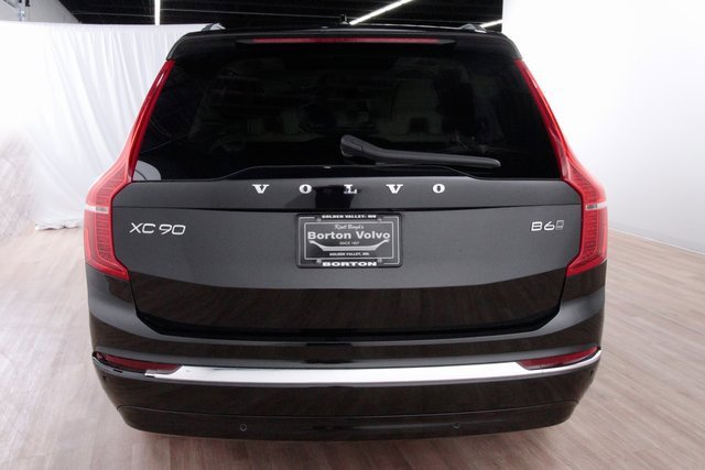 Certified 2024 Volvo XC90 B6 Plus image 4