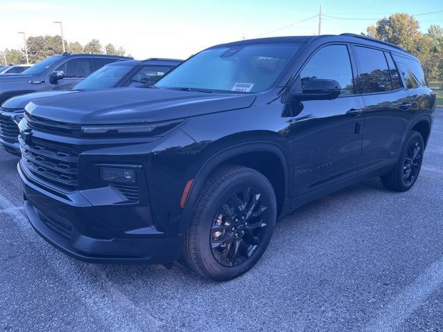 New 2026 Chevrolet Traverse LT image 2
