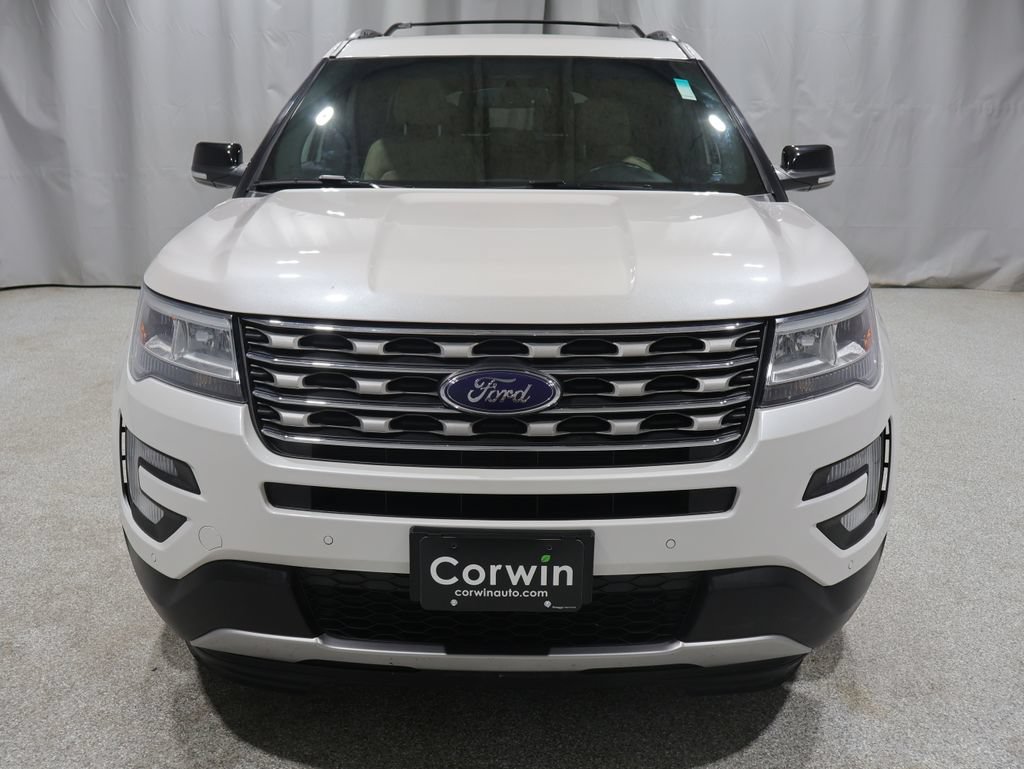 Used 2016 Ford Explorer XLT w/ Equipment Group 202A AWD/4WD image 8