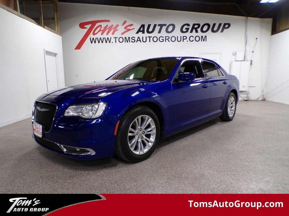 Used 2018 Chrysler 300 Touring L