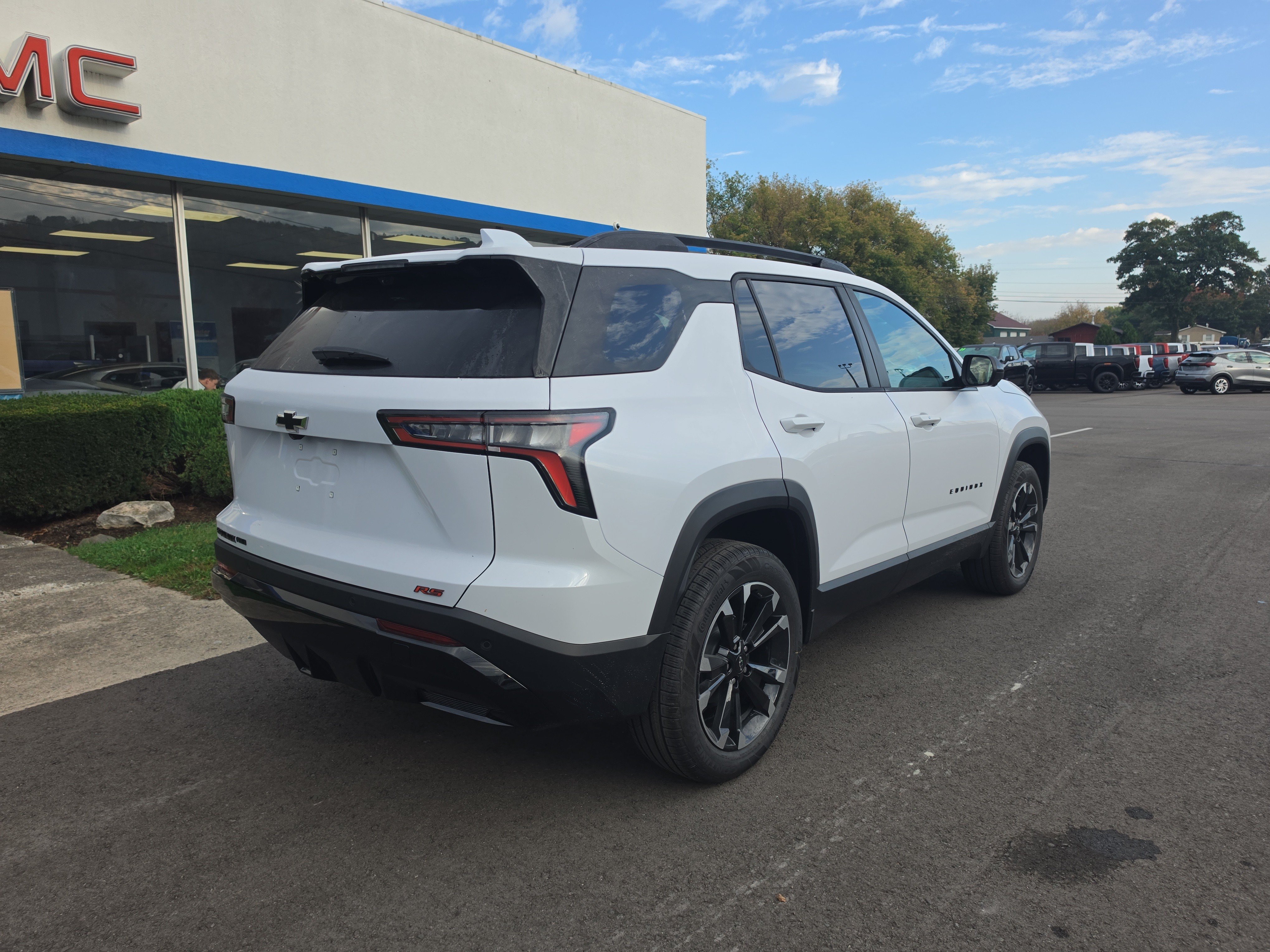 New 2027 Chevrolet Equinox RS w/ Safety and Technology Package AWD/4WD image 3