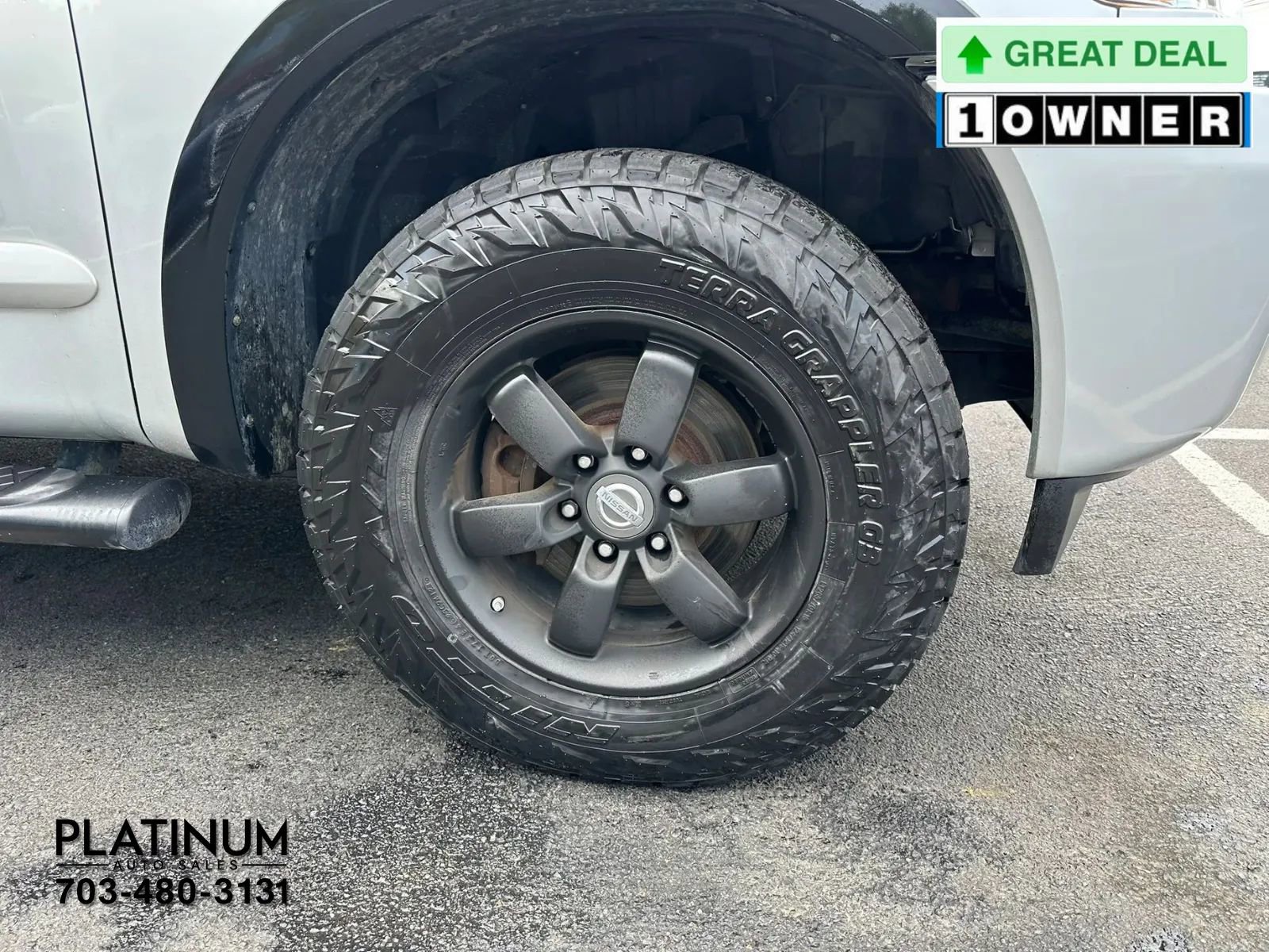 Used 2015 Nissan Titan SV w/ SV Value Truck Package AWD/4WD image 20