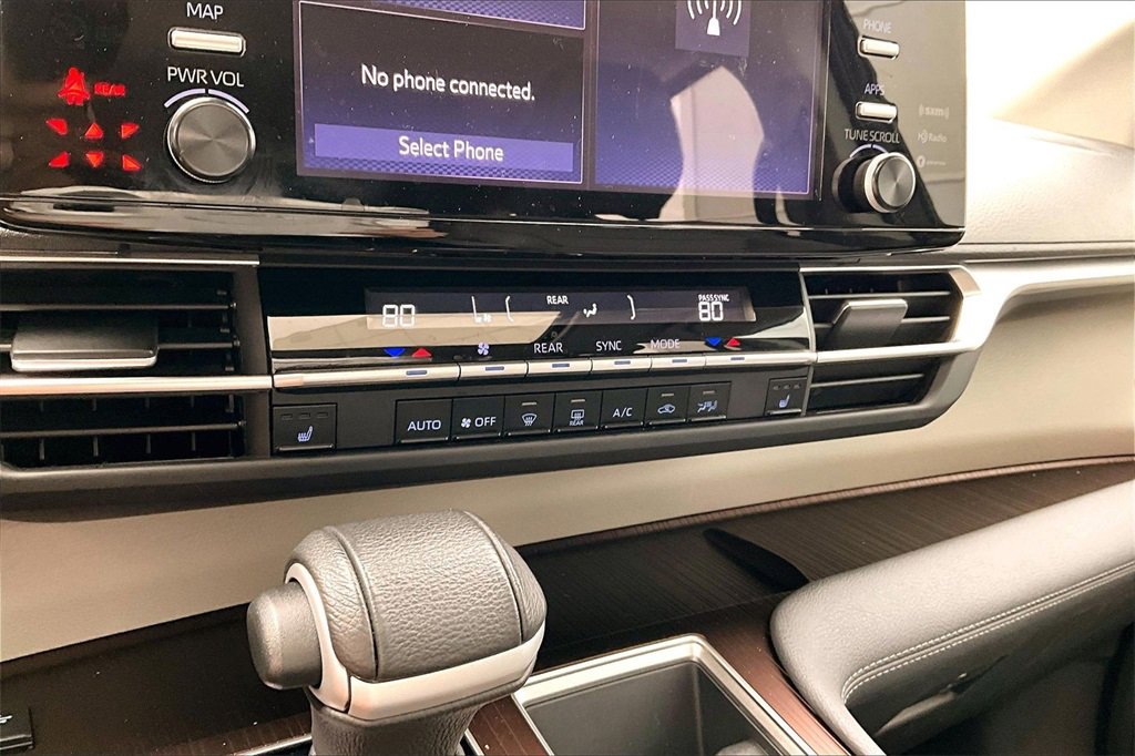 Certified 2024 Toyota Sienna XLE image 15