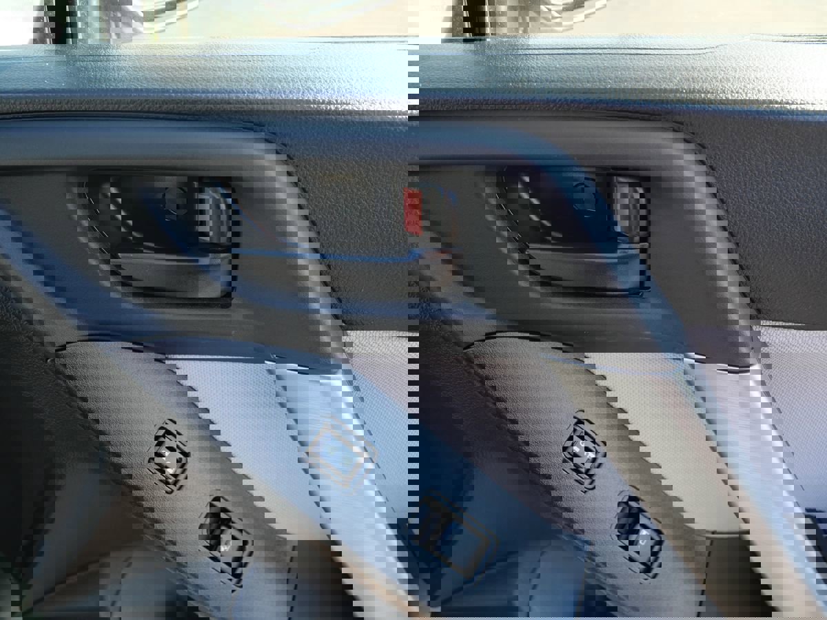 Used 2016 Subaru Forester 2.5i Premium w/ All-Weather Package image 18