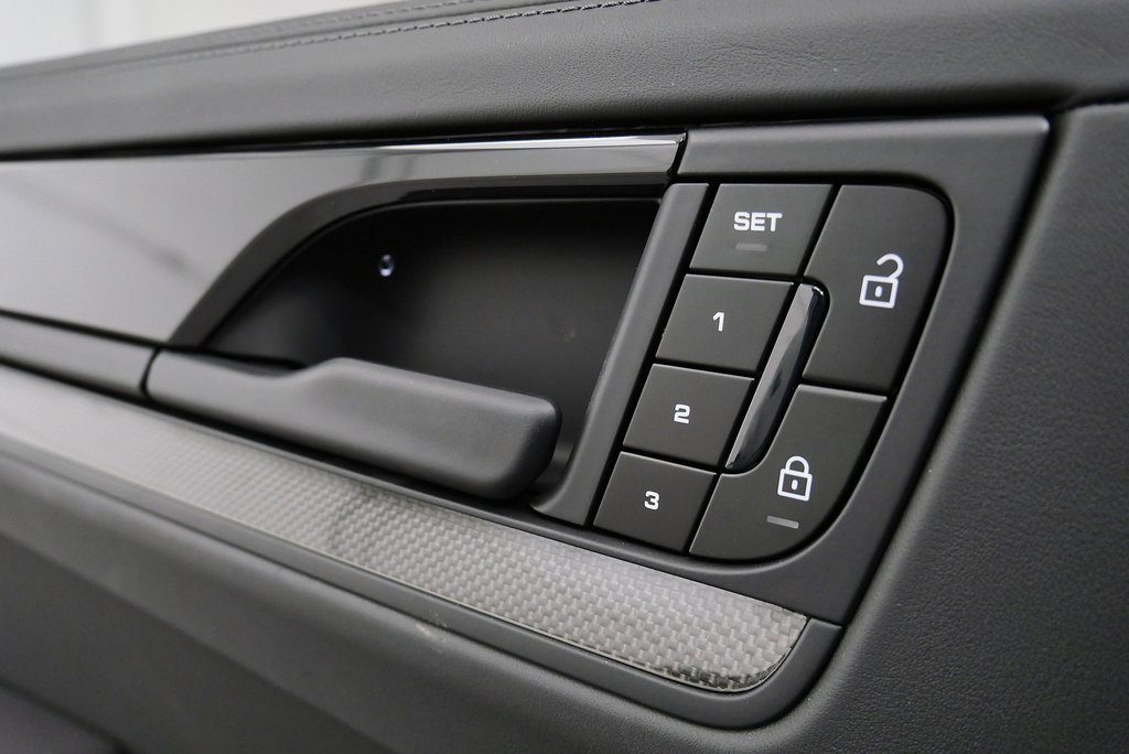 Used 2025 Porsche Cayenne GTS image 15