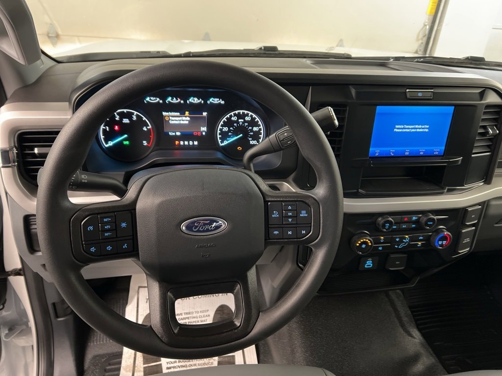 New 2025 Ford F550 4x4 Regular Cab Super Duty image 8