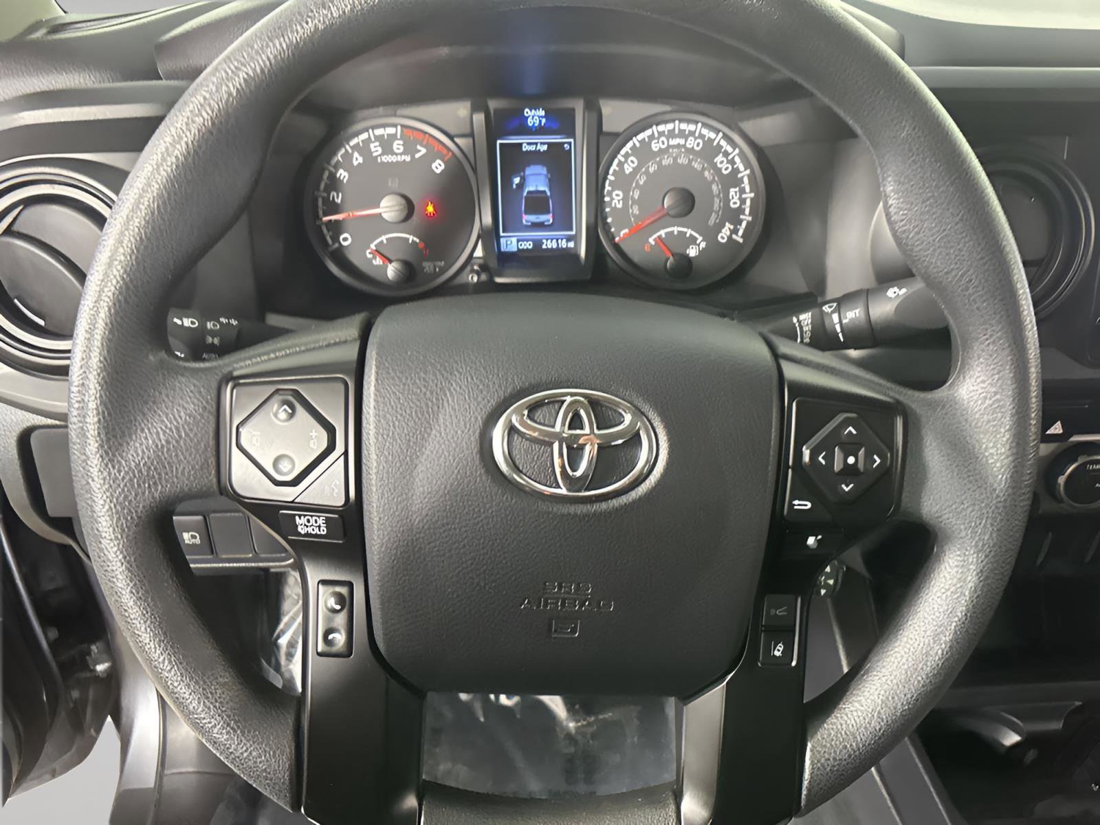 Used 2023 Toyota Tacoma SR image 18