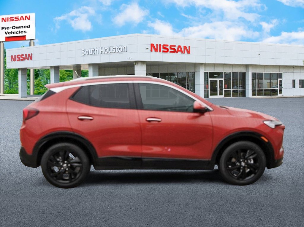 Used 2024 Buick Encore GX Sport Touring FWD image 5