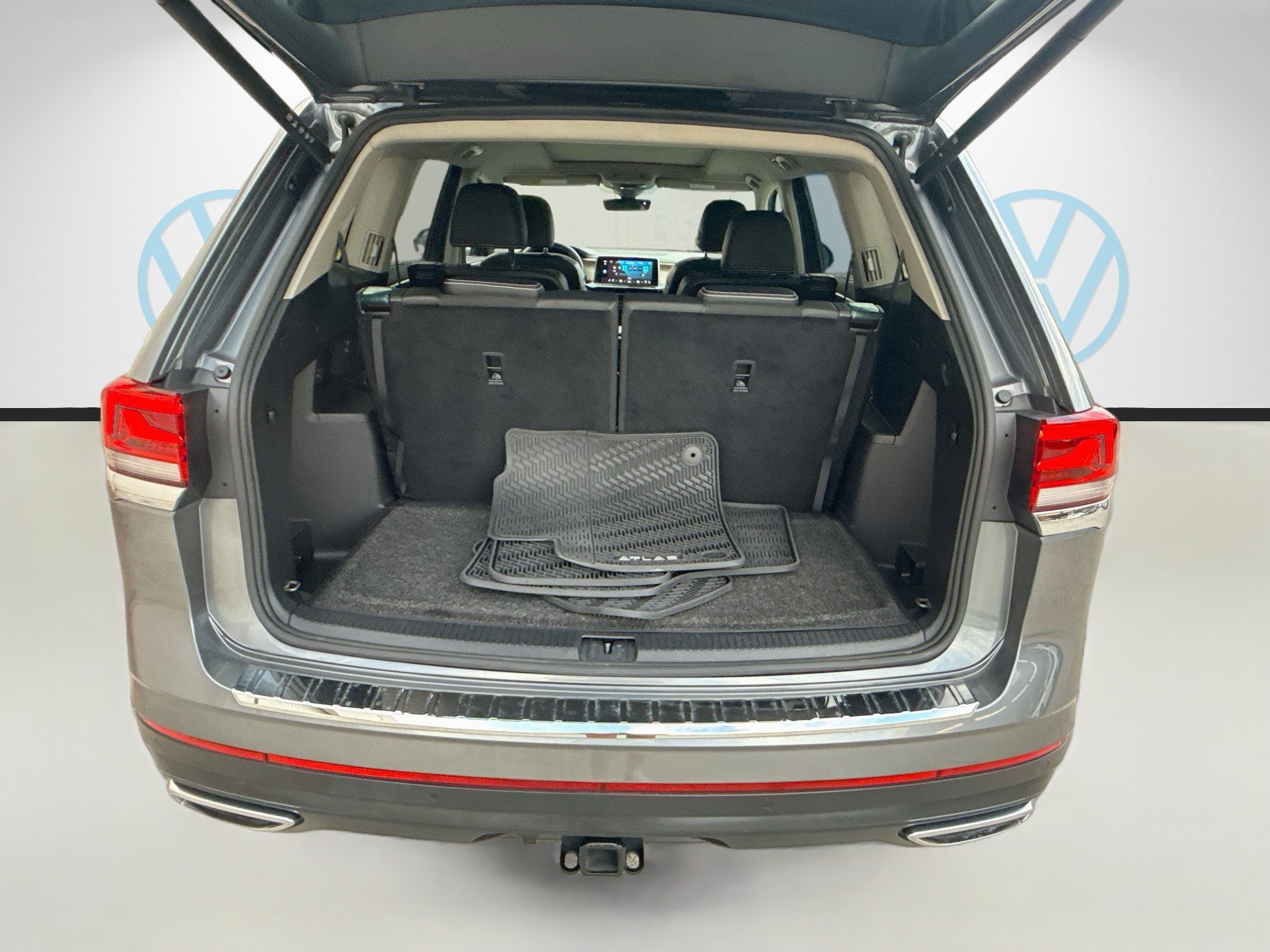 Used 2024 Volkswagen Atlas SE w/ Panoramic Sunroof Package FWD image 26