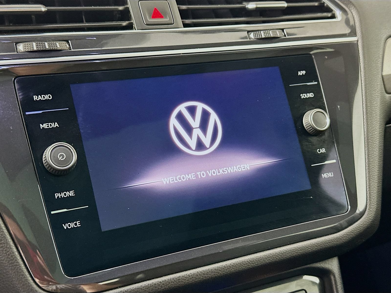 Used 2023 Volkswagen Tiguan SE R-Line AWD/4WD image 15