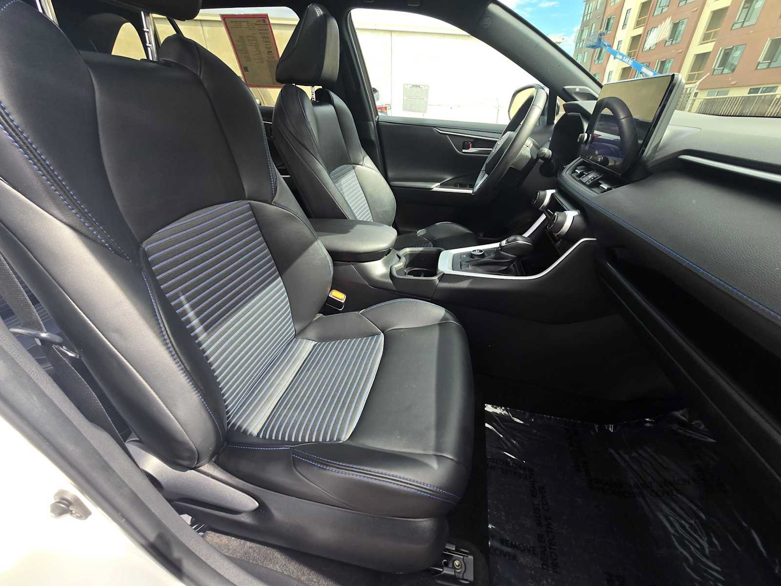 Used 2023 Toyota RAV4 XSE AWD/4WD image 10