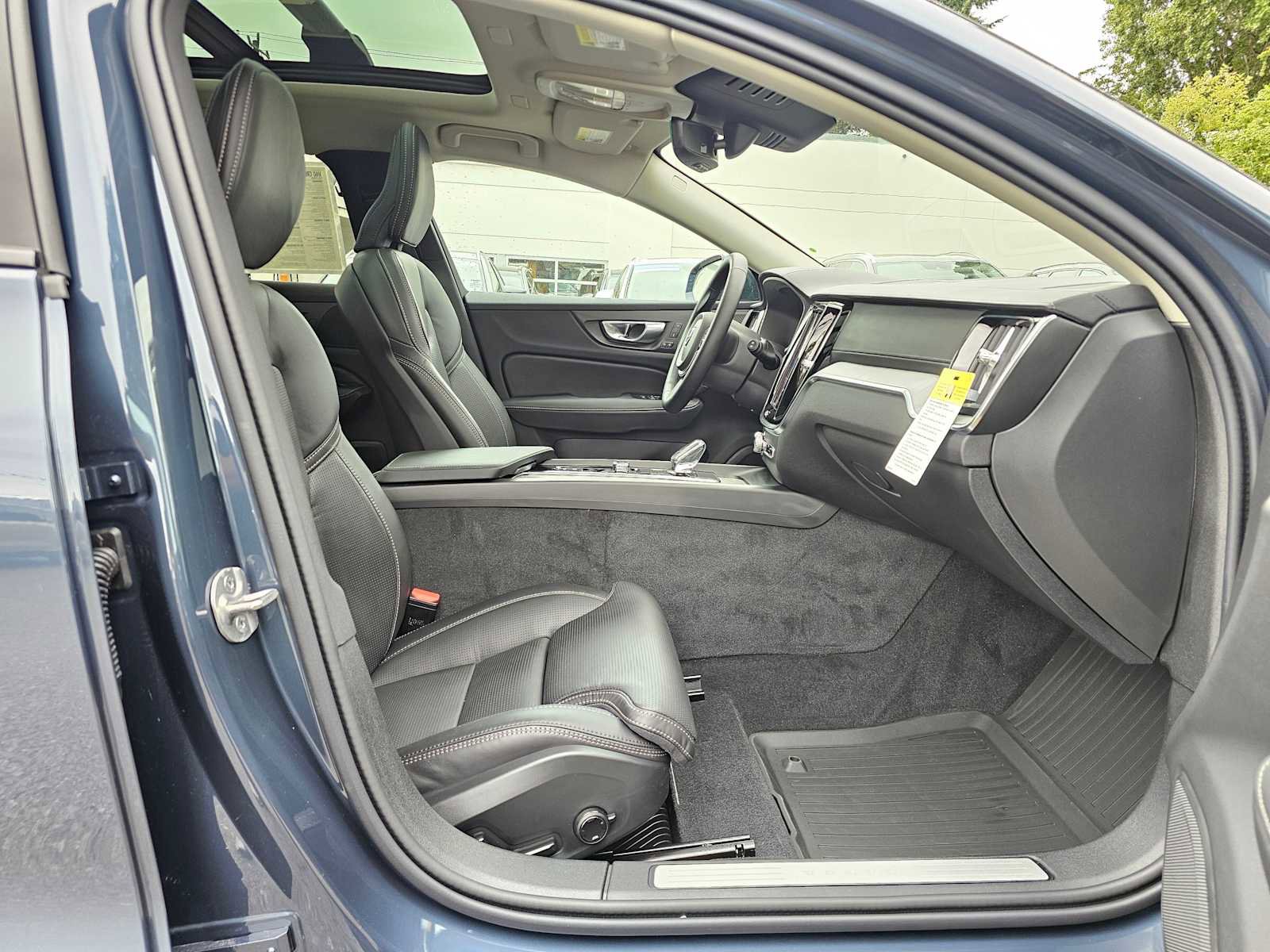 New 2026 Volvo V60 B5 Cross Country Ultra w/ Climate Package image 10