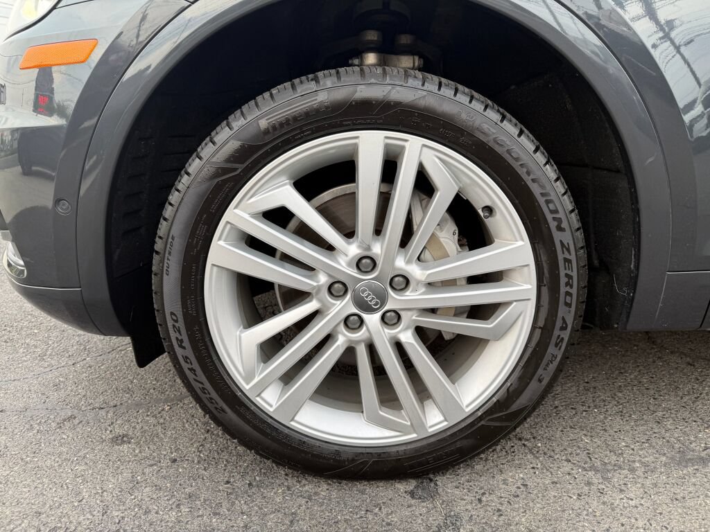 Used 2019 Audi Q5 Prestige w/ Prestige Package AWD/4WD image 39