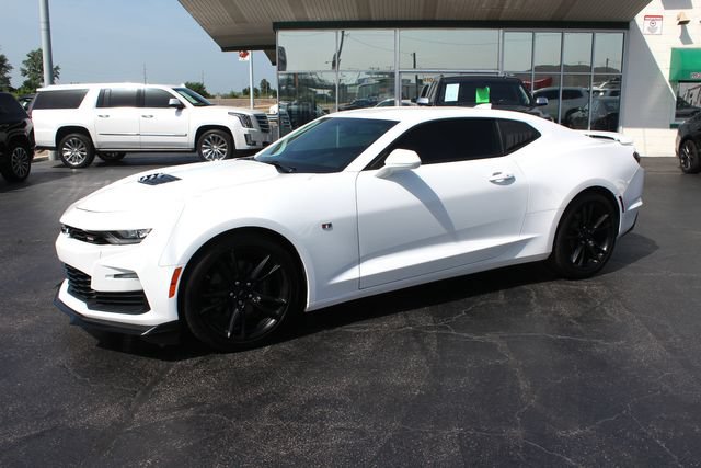 Used 2021 Chevrolet Camaro SS RWD image 6