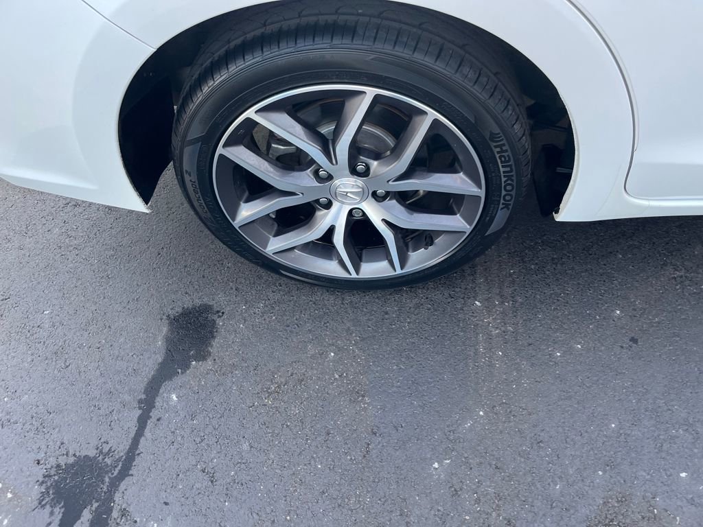 Used 2019 Acura ILX Premium Package image 32