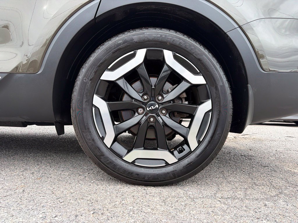 Used 2023 Kia Telluride EX AWD/4WD image 7