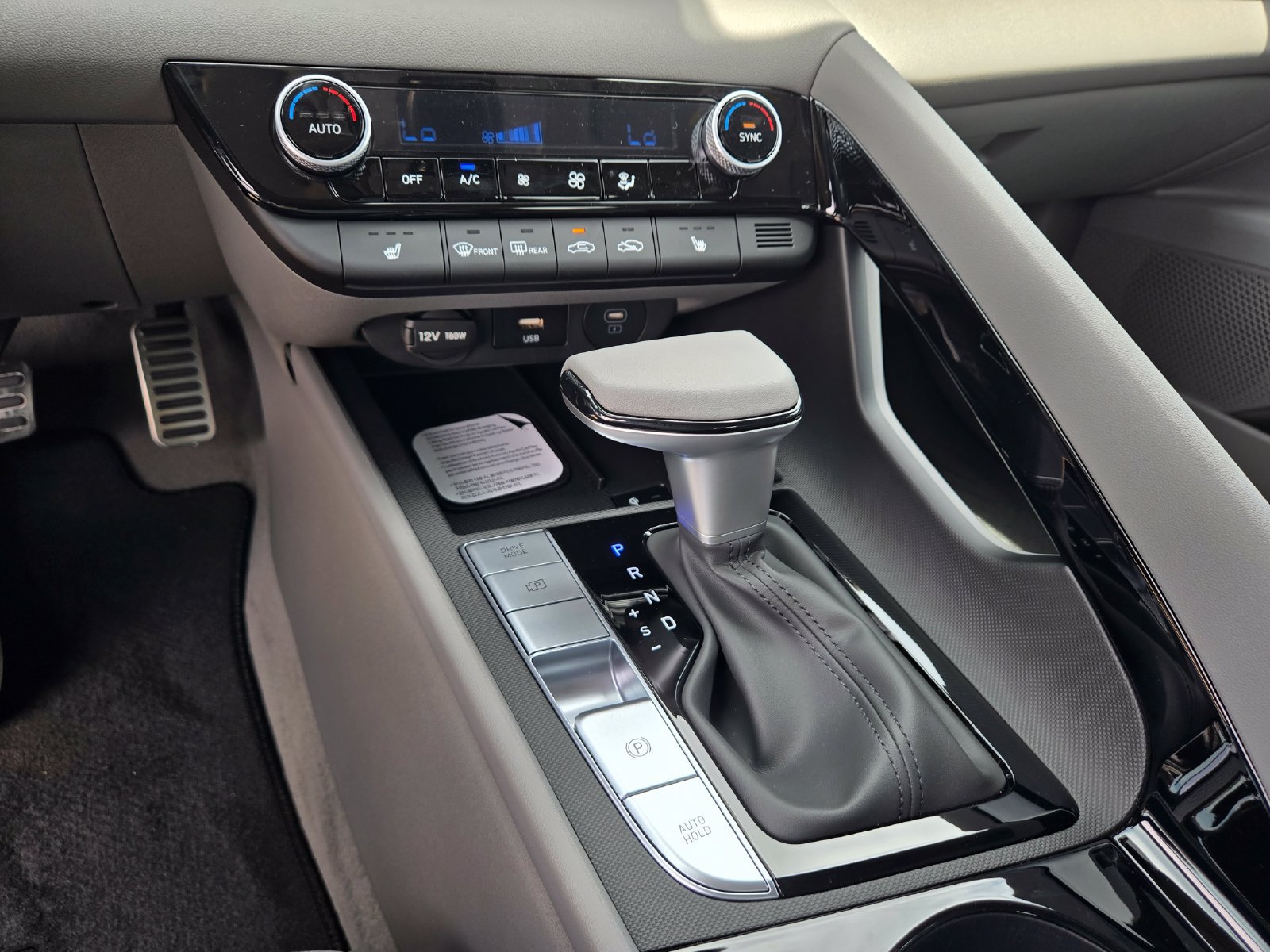 New 2026 Hyundai Elantra SEL Sport Premium FWD image 13