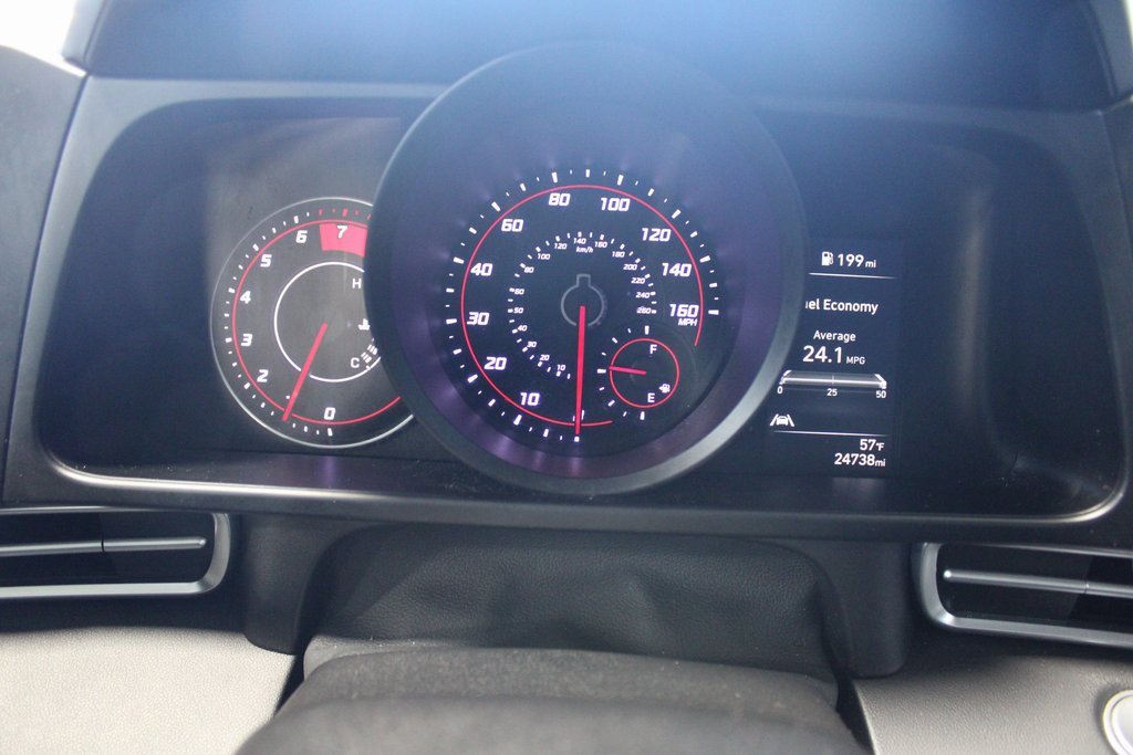 Used 2023 Hyundai Elantra SEL image 33