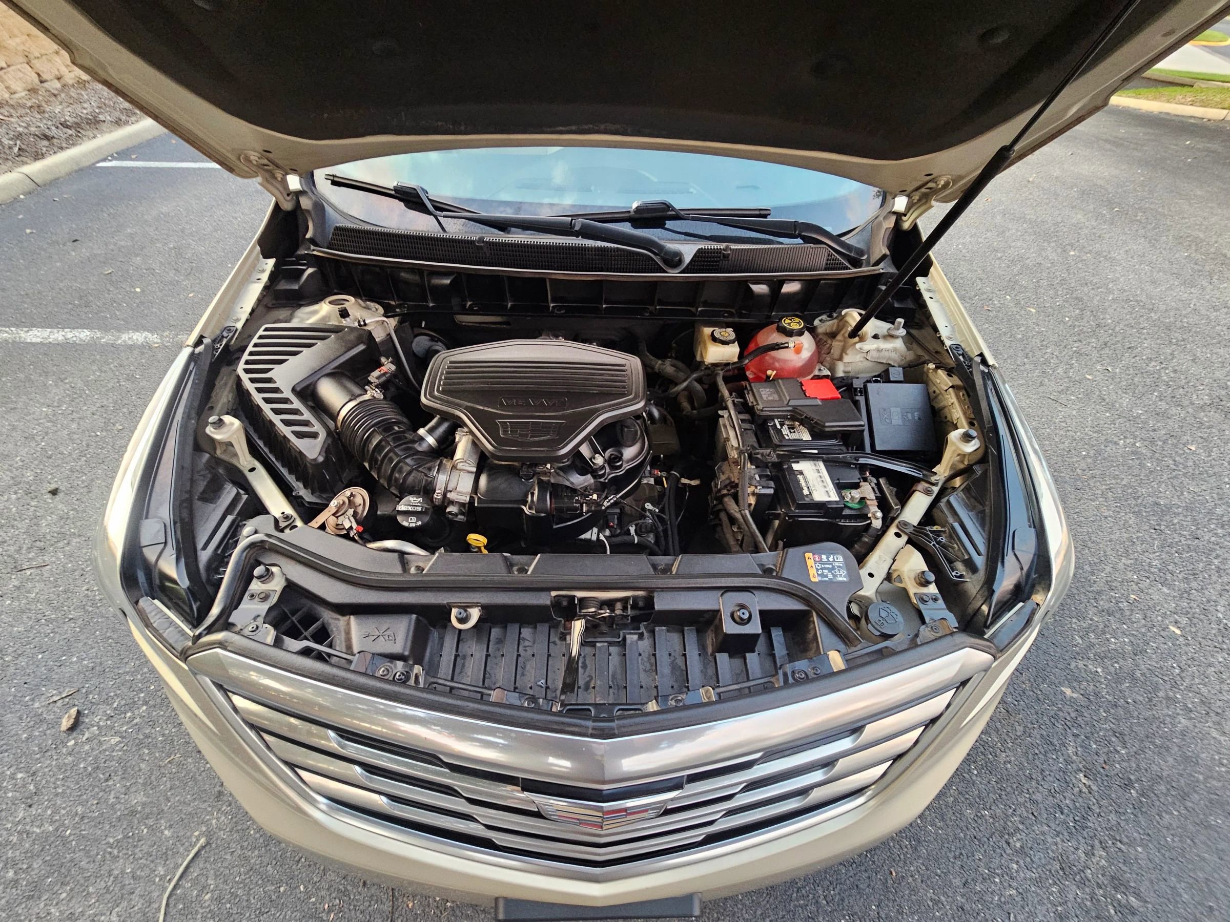 Used 2017 Cadillac XT5 Luxury w/ Driver Awareness Package image 9