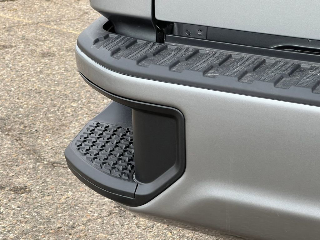 New 2026 GMC Sierra 1500 Elevation image 10