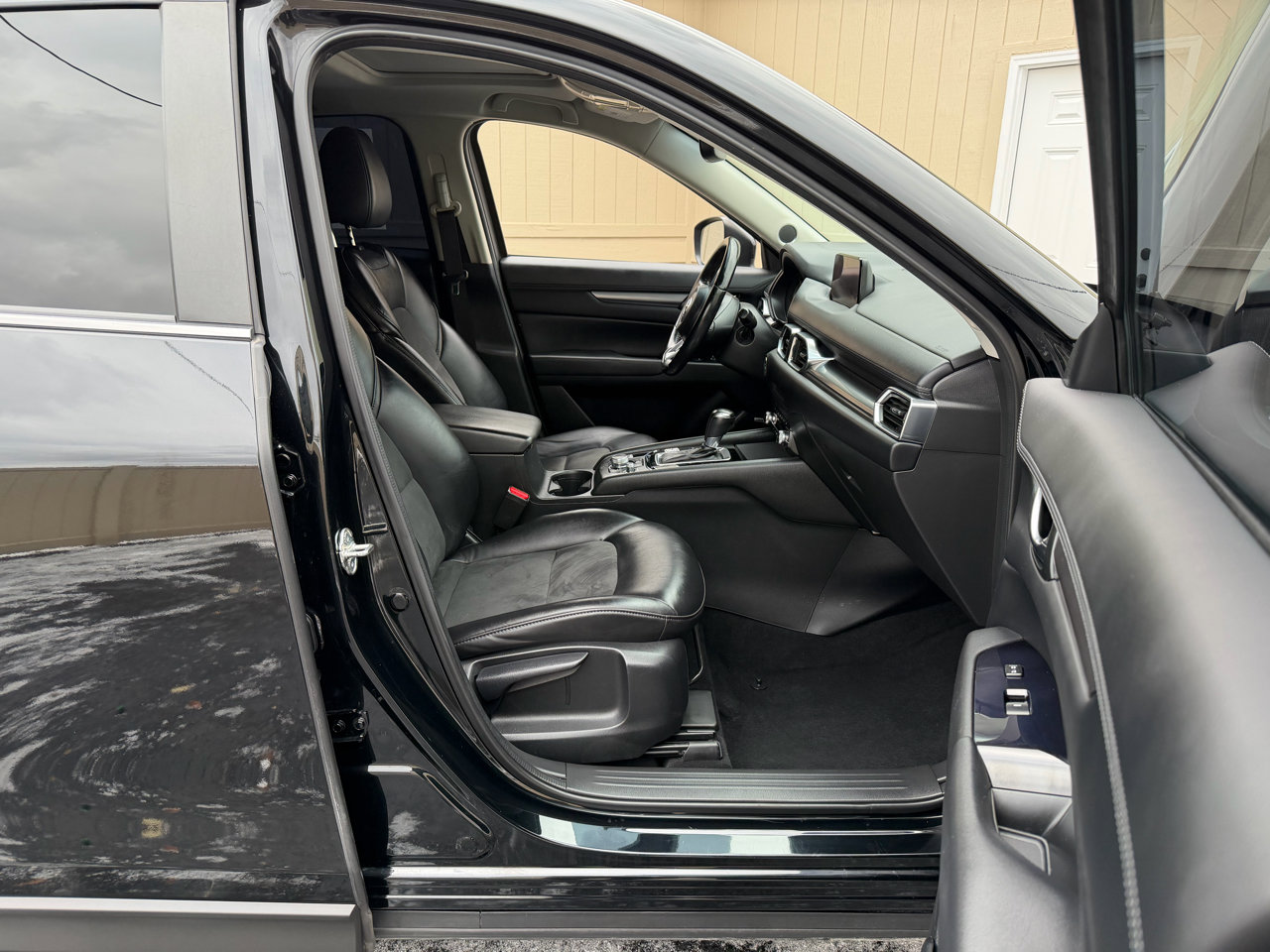 Used 2019 MAZDA CX-5 Touring image 3