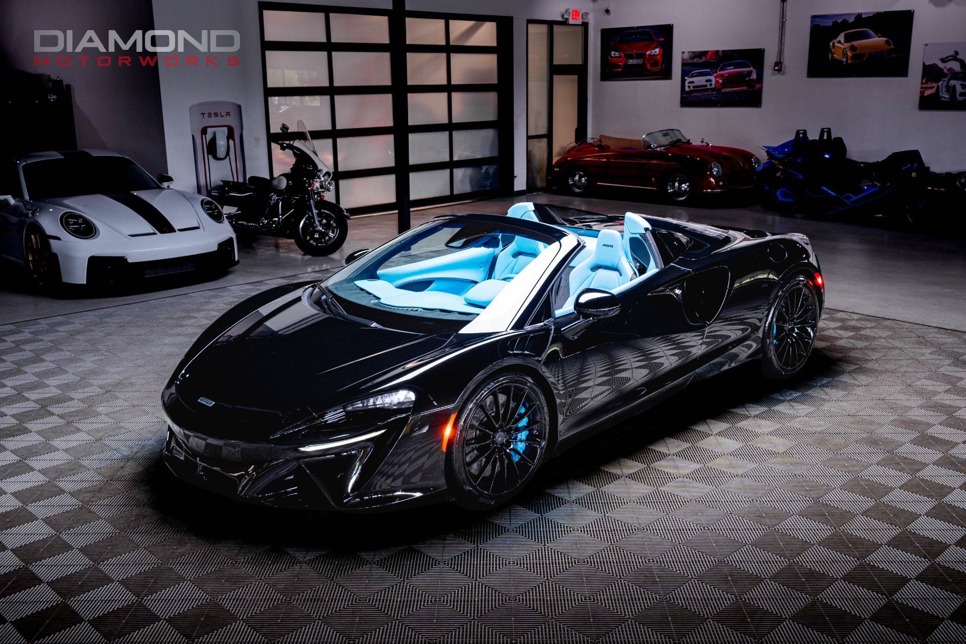 Used 2026 McLaren Artura Spider RWD image 84