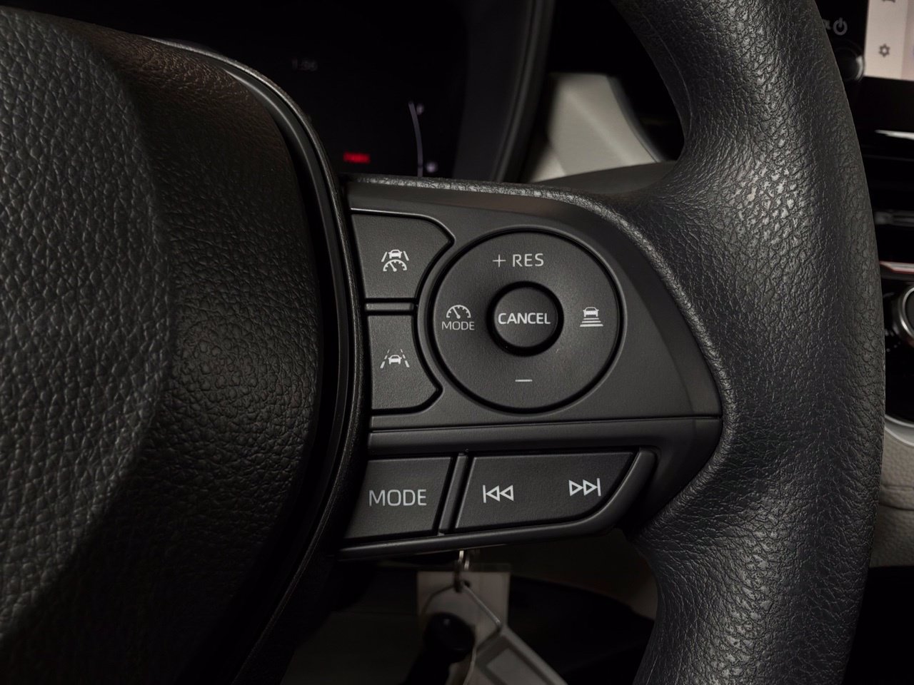 New 2026 Toyota Corolla Cross L FWD image 30